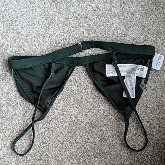Forever 21 Medium Hunter Green Bikini Top - Picture 2 of 4